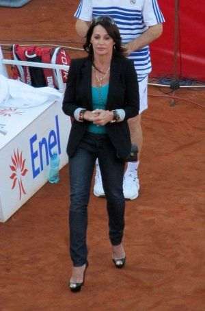  Nadia Comăneci: "Am apreciat la domnul preşedinte Ion Iliescu sprijinul neîntrerupt pe care l-a oferit întotdeauna sportului românesc şi sportivilor români”