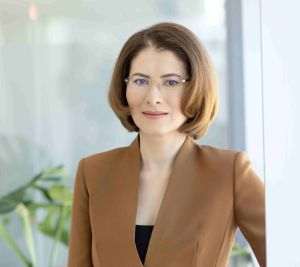 EY: Întârzieri şi provocări în raportarea contabilă semestrială la 30 iunie 2025 cu termene stricte şi necesitatea unei reglementări stabile