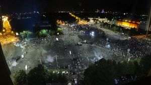 Protest în Piaţa Victoriei pe 10 august: „Ne-au bătut. Ne-au gazat. Faptele se prescriu în 2026”