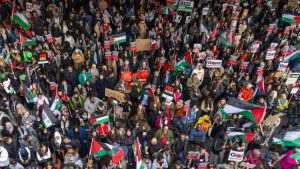 Londra: 150 de arestări la protestele împotriva interzicerii grupului Palestine Action
