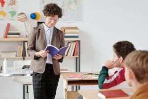Noi reguli pentru încadrarea cadrelor didactice în învăţământul preuniversitar