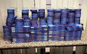 Poliţia de Frontieră: 159.000 de ţigarete de contrabandă descoperite la Aeroportul Henri Coandă