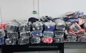 Poliţia de Frontieră: Mărfuri contrafăcute, descoperite de poliţiştii de frontieră giurgiuveni 