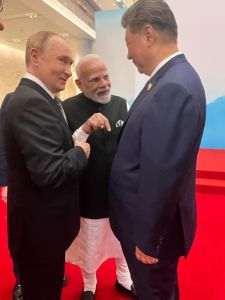 Reuters, forţată să retragă un videoclip cu discuţia dintre Putin şi Xi, după presiuni de la televiziunea de stat chineză