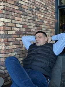 Parlamentarii AUR renunţă la boicot şi participă la votul pe moţiunile de cenzură