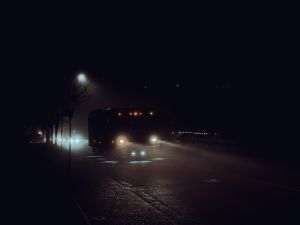 Un autocar cu destinaţia Barcelona s-a răsturnat