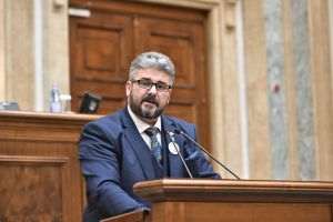  Gheorghe Vela (POT): Ministrul Educaţiei a afectat în mod direct profesorii, elevii şi studenţii