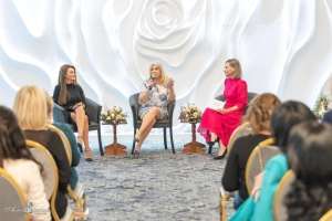"Eu sunt ANA" - Ediţia a IV-a la Timişoara O seară dedicată femeilor care inspiră şi comunităţilor care susţin