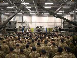 SVR afirmă că state NATO ar putea interveni militar în caz de revoltă împotriva Maiei Sandu