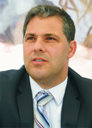 Makis Kosmatos, Director General "Johnson&Johnson" Consumer România: "Bugetul promoţional pentru "Johnson"s baby" a crescut cu 15%", prin lansarea campaniei.