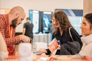  Cerere pentru specialişti AI în România. Bucureşti concentrează 55% din oportunităţile AI, urmată de Cluj-Napoca şi Timişoara