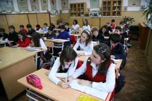 Educaţie: România, printre ţările europene cu cele mai multe clase aglomerate