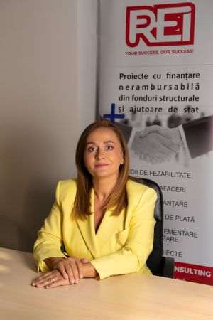 Roxana Mircea, REI