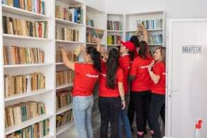 E.ON: Aproape un sfert dintre angajaţi implicaţi în acţiuni de voluntariat