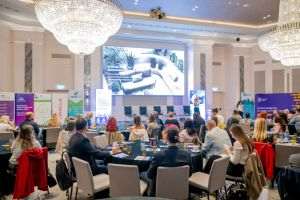 ESG: Companiile fără strategie de sustenabilitate riscă să dispară din piaţă în următorii cinci ani 