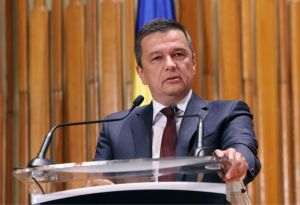 „L-am aprobat pe Kelemen Hunor când a spus că nu e reformă. Când dai afară oameni, nu faci reformă, ci concedieri. Există primării care au personal excesiv şi trebuie reduse posturi, dar nu prin tăieri brutale. Reforma trebuie să îmbunătăţească serviciile, nu să blocheze administraţia”, a declarat Grindeanu. (Sursa foto: facebook / Sorin Grindeanu)