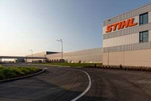 STIHL deschide la Oradea prima fabrică dedicată exclusiv echipamentelor pe acumulatori
