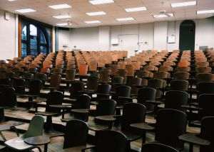 Reluarea programelor universitare cu dublă specializare, o nouă etapă în reforma educaţiei superioare