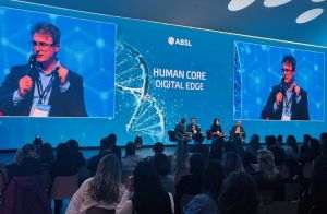 ABSL: Ţara noastră îşi consolidează poziţia competitivă în sectorul global al serviciilor de afaceri