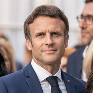 Macron se va întâlni luni cu Zelenski la Paris