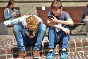 Pro-totalitarian propaganda online, a "real threat” for young people