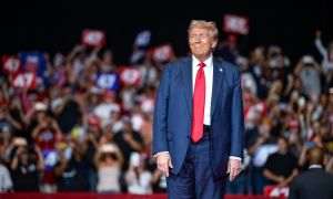 Trump a respins acuzaţiile privind o lovitură mortală suplimentară în Caraibe