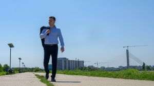 INSCOP: Ciucu conduce între alegătorii siguri