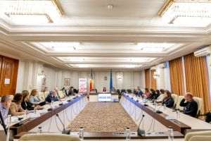 ARRP: Dezinformarea destabilizează economia, instituţiile şi companiile