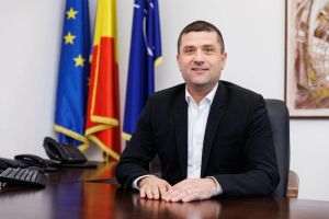 Radu Miruţă: ”Iei salariu şi de parlamentar, şi de ministru, aşa e legea, că trebuie, că nu trebuie”