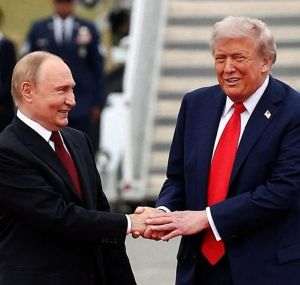 Vladimir Putin(stânga) şi Donald Trump(dreapta)/Sursa foto: X