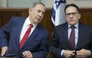 Benjamin Netanyahu(stânga) şi Tzachi Braverman (stânga)/Sursa foto: X