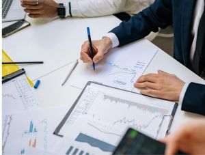 TradeVille: Fondul Proprietatea - management prudent şi încrezător