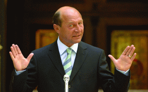Preşedintele Traian Băsescu a precizat că vizita în Turkmenistan se înscrie în politica externă pe care o desfăşoară România pentru consolidarea relaţiilor politice şi economice cu ţările din Asia Centrală şi regiunea caspică.