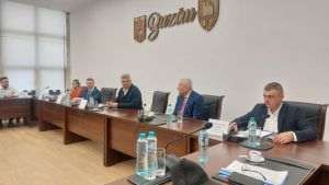 AFM: Apă-canal şi iluminatul public rămân priorităţi pentru finanţările comunităţilor rurale