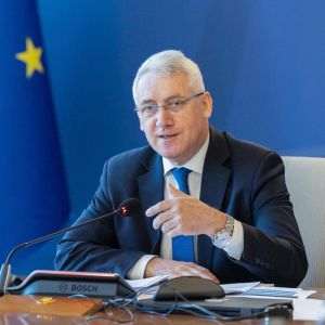 Ţuţuianu discută cu sindicaliştii despre reducerea cheltuielilor AEP şi reorganizare