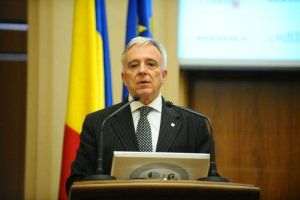 Isărescu: Intrarea în OCDE reprezintă cel mai important program de reformă pentru ţara noastră 