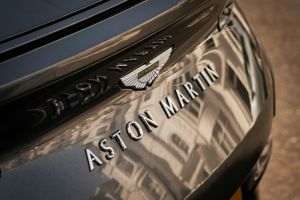 Aston Martin reduce personalul pe fondul presiunilor comerciale şi al cererii slabe din China