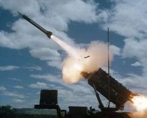 SUA şi Israelul au lansat atacuri preventive împotriva Iranului 