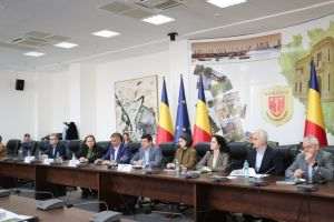 Galaţi: Primele contracte semnate pentru afaceri în construcţii, confecţii şi domeniul medical prin Programul Tranziţie Justă