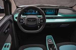 Allview Auto lansează 4City, o maşină electrică urbană cu autonomie de până la 300 km