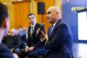 Bolojan: Boicotarea simulărilor pentru Evaluarea Naţională nu trebuie să afecteze elevii