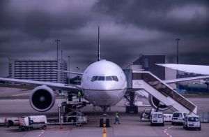 Comisia Europeană: „134 de cetăţeni europeni repatriaţi din Orientul Mijlociu, dintre care 96 români”