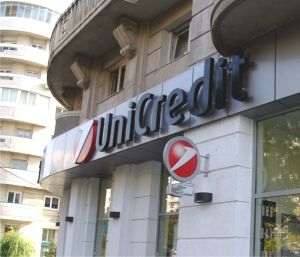 UniCredit nu exclude îmbunătăţirea ofertei pentru Commerzbank