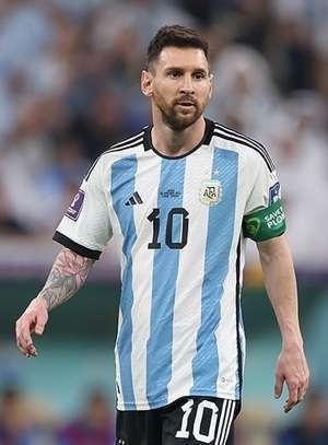 Lionel Messi a marcat golul 900 al carierei