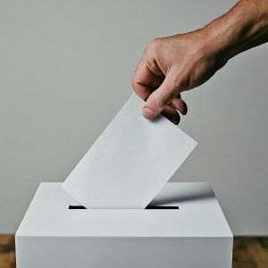 Prezenţa la vot în Bulgaria a ajuns la 17,7% la ora prânzului