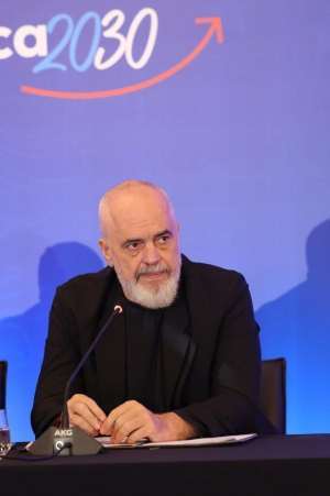 Edi Rama: Europa face „o greşeală strategică gravă” refuzând dialogul cu Rusia