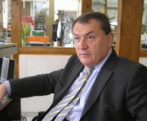 Mircea Ursache: "Ministerul Finanţelor va trebui să acorde mandat Fondului Proprietatea, până în 15 august, pentru a începe negocierile în scopul vânzării deţinerilor la cele trei filiale ale CEZ România, înainte ca oferta companiei să expire"
