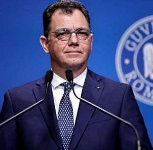 Radu Oprea acuză Guvernul de lipsă de transparenţă în procesul de listare a companiilor de stat şi cere interzicerea vânzării acţiunilor pentru doi ani