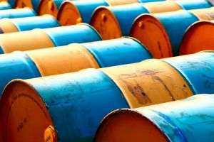 Preţul petrolului a atins un maxim al ultimilor patru ani 