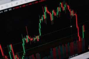 Indicii Dow Jones şi S&P 500 înregistrează creşteri, pe fondul performanţelor corporative